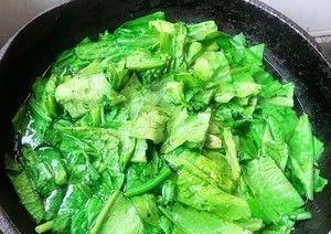 爆炒莴笋叶怎么做？莴笋叶的烹饪技巧有哪些？