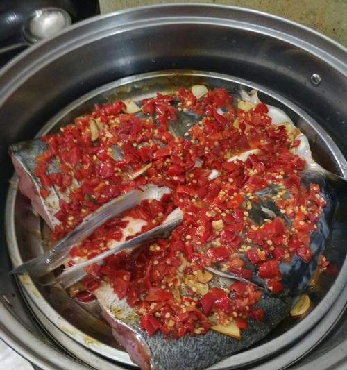 爆炒花鲢怎么做？步骤和技巧有哪些？