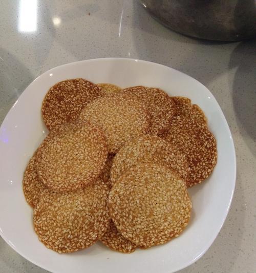 芝麻干酥薄饼的做法是什么？如何在家轻松制作？