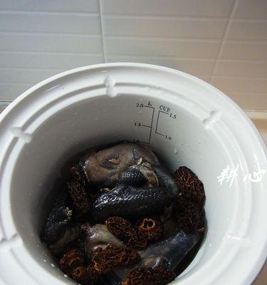蒸乌鸡的做法是什么？如何蒸出鲜嫩多汁的乌鸡？
