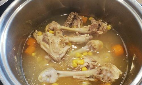 玉米大骨汤怎么做才鲜美？步骤和技巧有哪些？