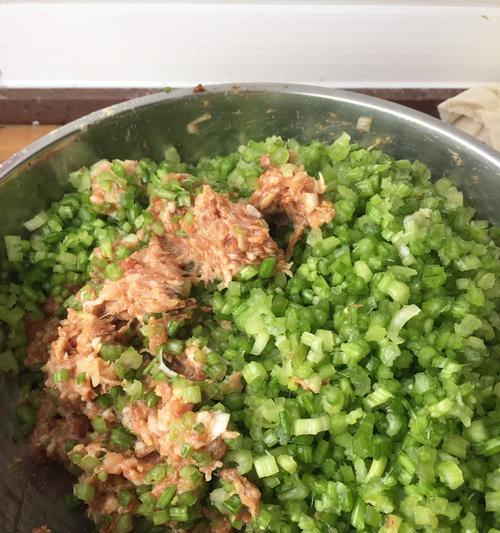 榆黄菇猪肉饺子怎么做？有哪些独特步骤和技巧？