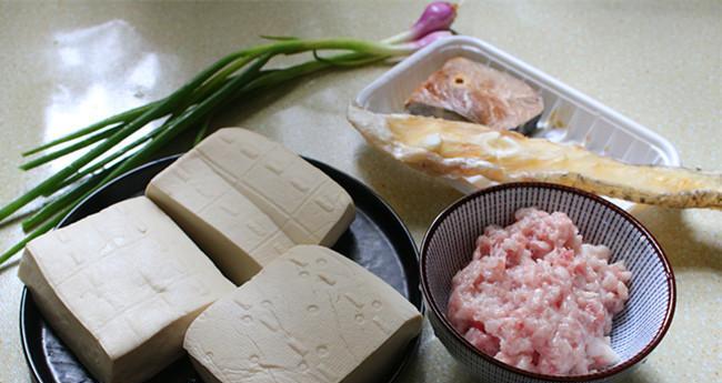 鱼香蒸豆腐怎么做？步骤和技巧有哪些？
