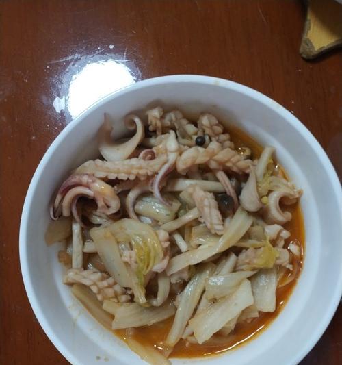 鱿鱼烧白菜怎么做？步骤和技巧有哪些？