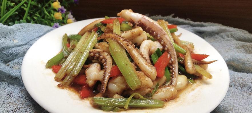 鱿鱼炒芹菜怎么做？步骤和技巧有哪些？