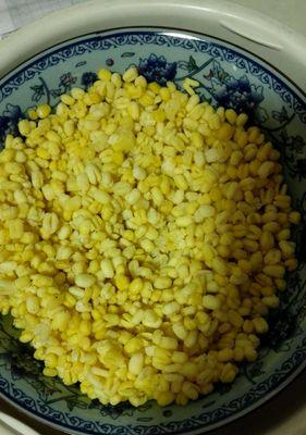 油炸绿豆丸子的做法是什么？如何在家轻松制作？