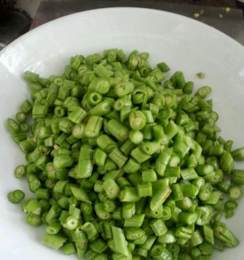 油炸豆角的做法是什么？如何制作出外酥里嫩的口感？