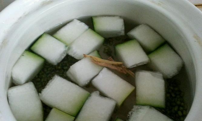 心软冬瓜怎么做？有哪些简单易学的食谱推荐？