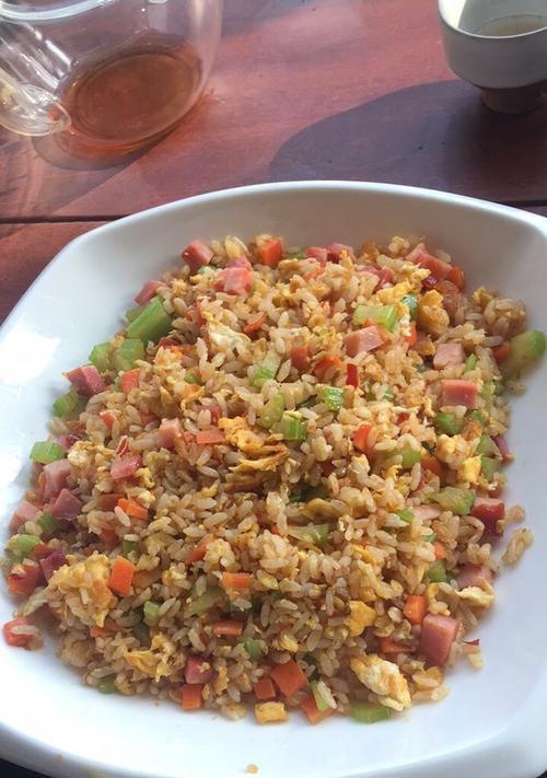 蟹子虾米蛋炒饭怎么做？详细步骤和技巧是什么？