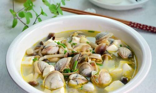 蟹味菇煨日式豆腐怎么做？步骤和技巧是什么？