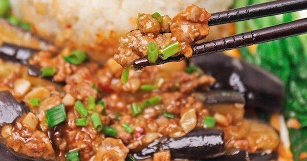 蟹味菇肉末茄条怎么做？步骤和技巧有哪些？