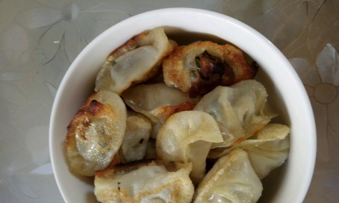 蟹肉皮冻煎饺怎么做？步骤和技巧有哪些？