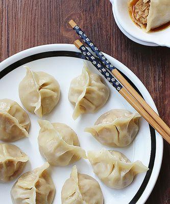 蟹肉萝卜蒸饺怎么做？蒸饺的制作步骤和技巧是什么？