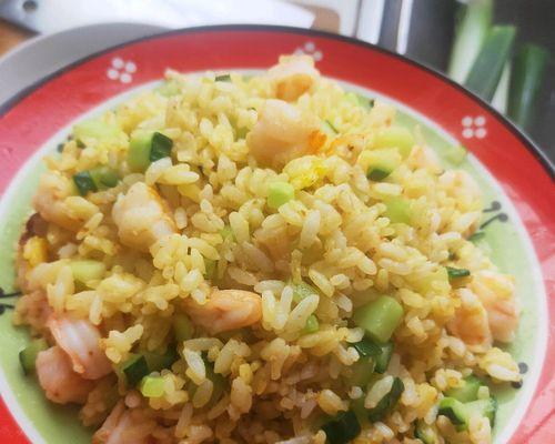 蟹肉黄金炒饭怎么做？步骤和技巧有哪些？
