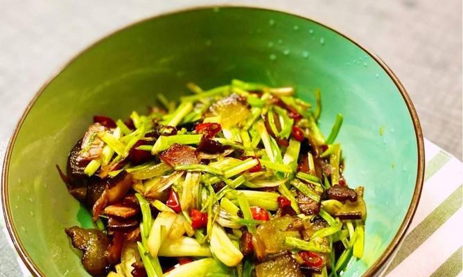 小柱私房菜之藠头炒腊肉的做法？步骤详解及常见问题解答？