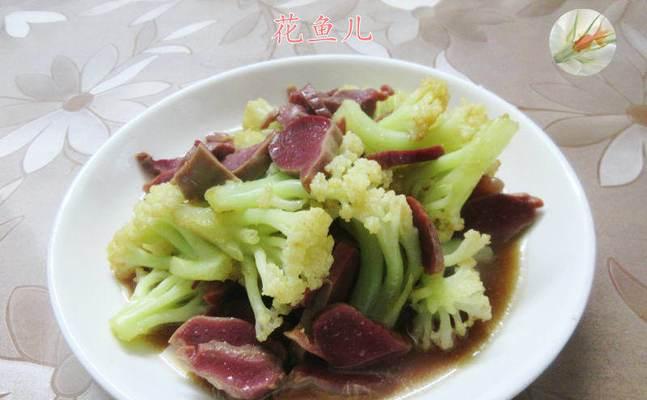 小玉米炒鸭肫的做法是什么？如何在家轻松制作？