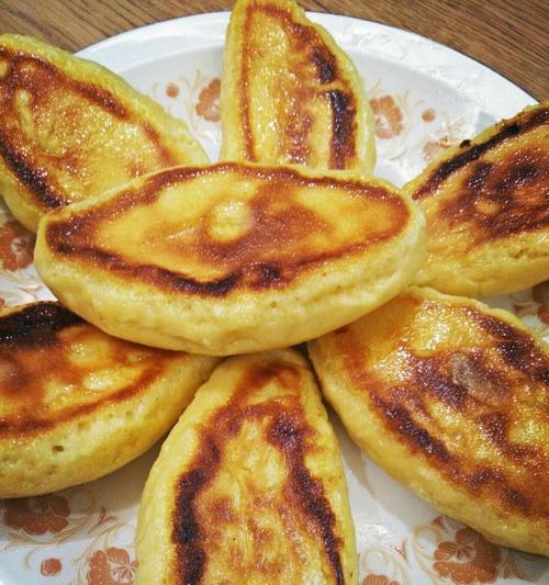 小鱼虾贴饼怎么做？步骤和技巧有哪些？