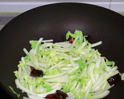 小鱼干炒大白菜怎么做？步骤和技巧是什么？
