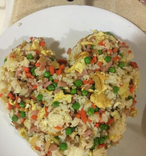 小鱼粉炒饭怎么做？步骤和技巧是什么？
