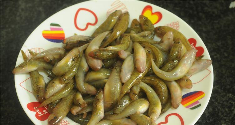 小鱼熬豆怎么做？步骤和技巧有哪些？