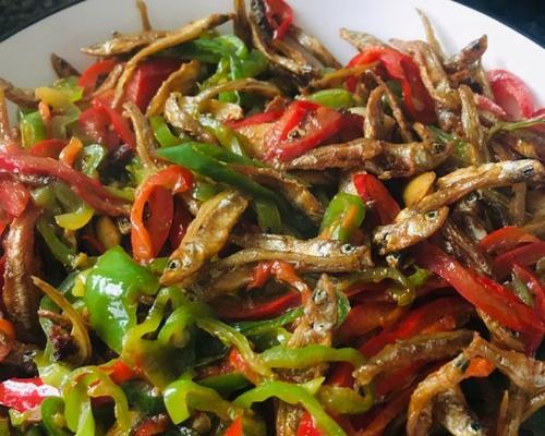 小鱼熬豆怎么做？步骤和技巧有哪些？