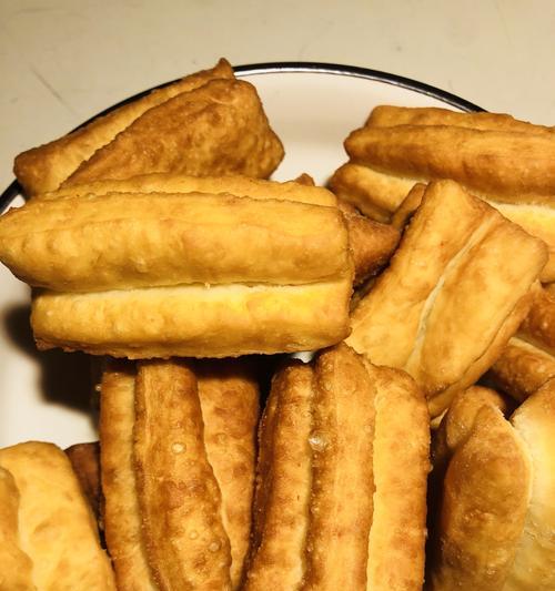 小油条怎么做？在家自制小油条的步骤和技巧是什么？