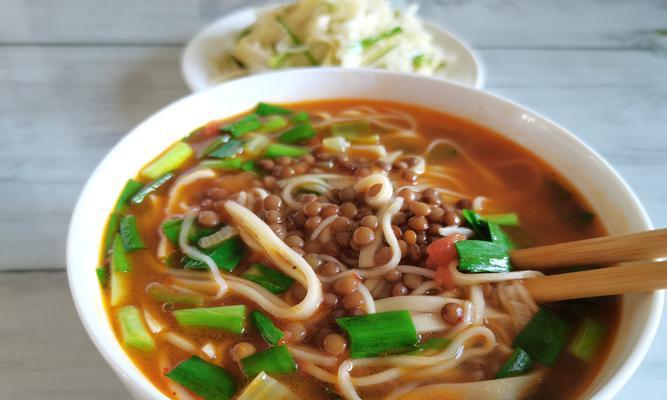 小油菜鸡蛋手擀面怎么做？详细步骤和技巧是什么？