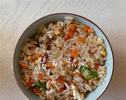小油菜拆骨肉炒饭怎么做？步骤和技巧有哪些？