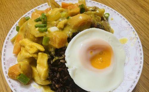 小熊咖喱腔骨饭怎么做？步骤和技巧是什么？