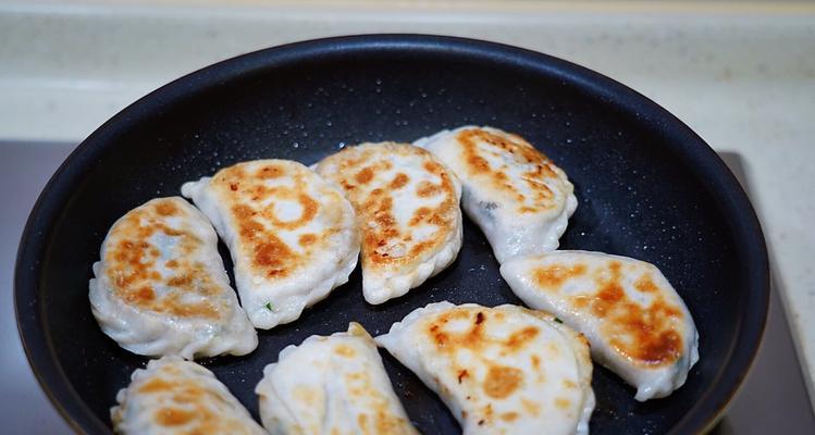 小熊煎锅版韭菜盒子怎么做？步骤和技巧有哪些？