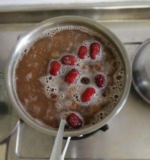 小熊电炖锅怎么做桂圆红枣八宝粥？步骤和技巧是什么？