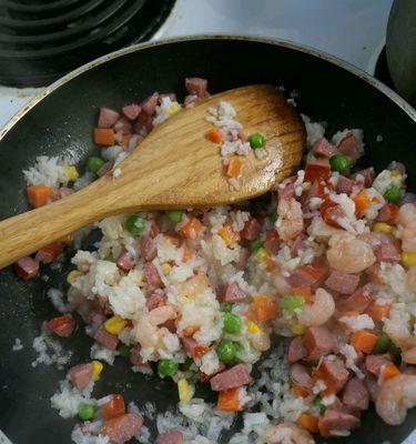 小兔子饭团怎么做？步骤和材料有哪些？