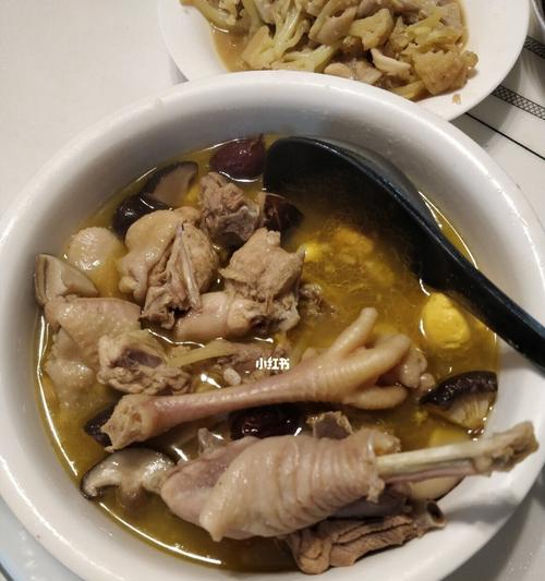 小土鸡炖蘑菇怎么做？有哪些步骤和技巧？