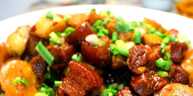 小土豆焖红烧肉怎么做？步骤和技巧是什么？