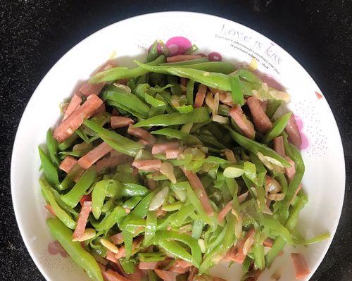 小芹豆干炒火腿怎么做？步骤和技巧是什么？