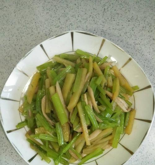 小芹菜炒土豆丝的做法是什么？步骤详解如何做？