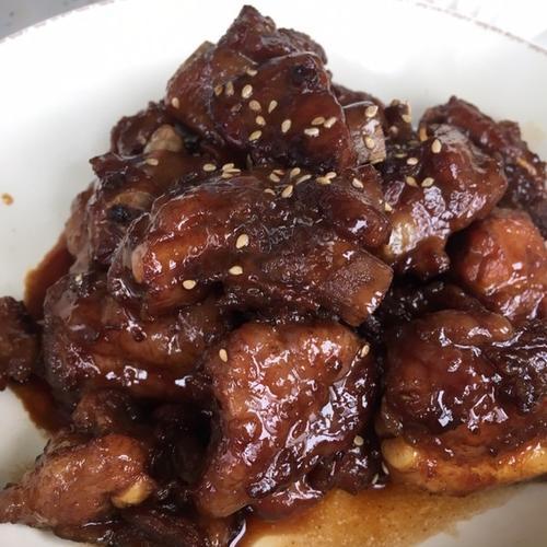 小排焖茄瓜怎么做？步骤和技巧有哪些？