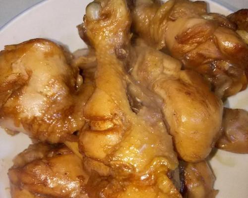小蘑菇炖鸡腿怎么做？步骤和技巧有哪些？
