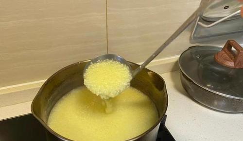 小米燕麦红豆粥怎么做？有哪些健康益处？