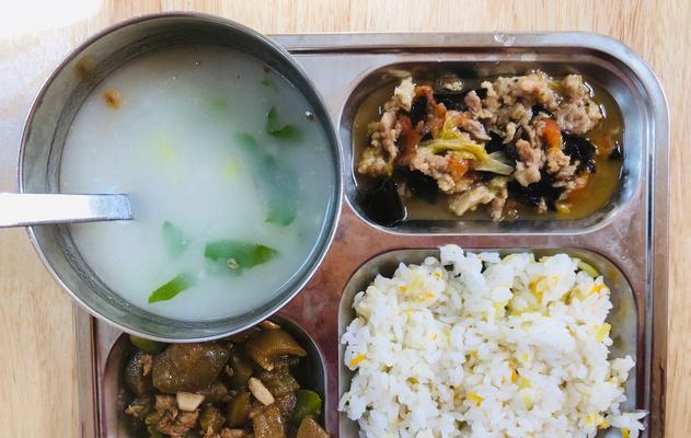 小米瘦肉鸡蛋饭怎么做？步骤和技巧有哪些？