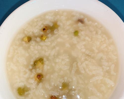 小米梨粥适合几个月宝宝辅食？做法步骤是什么？