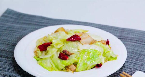 小米辣炒包菜的做法是什么？步骤详解及常见问题解答？