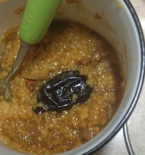 小米红枣枸杞粥怎么做？有哪些健康益处？