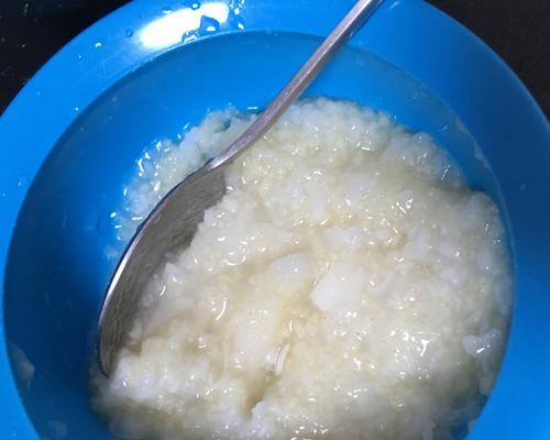小米百合粥怎么做？有哪些健康益处？