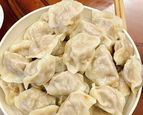 小梅花蒸饺的做法是什么？如何在家轻松制作？