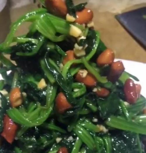 香菇麻酱拌菠菜怎么做？步骤和技巧是什么？