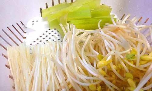 香菇绿豆芽怎么做？步骤和技巧是什么？