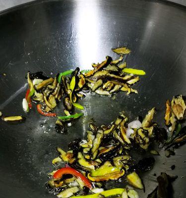 香菇萝卜丝怎么做？步骤和技巧有哪些？
