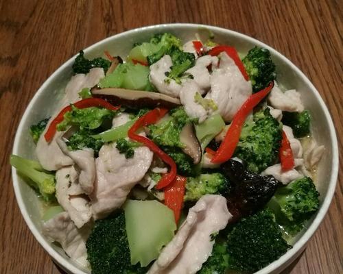 香菇蓝瘦的做法是什么？如何在家轻松制作？
