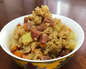 香菇腊肠土豆焖饭怎么做？步骤和技巧是什么？